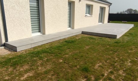 Réalisation d'une terrasse sur plot en dalle grès céramique proche Crêches-sur-Saône 