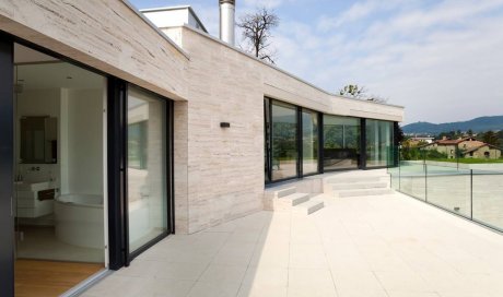 Réalisation d'une terrasse sur plot en dalle grenaillée - Crêches-sur-Saône - CEDAM